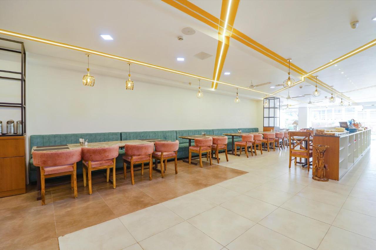 Fabhotel Aamantran & Banquet Halls - Nr Rtc X Roads Metro Station Hyderabad Eksteriør bilde